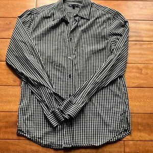 GAP men slim fit long shirt.